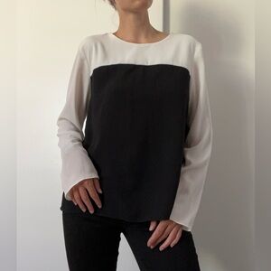 🌿 5/$15 Zara Women's Black and White Blouse with side zips